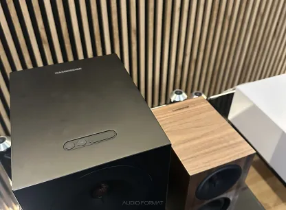 Cambridge Audio L/R M