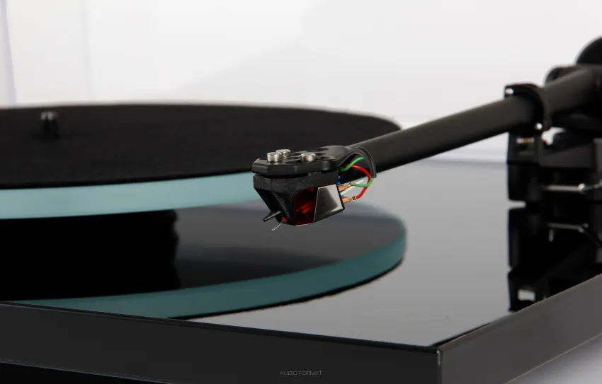 Rega Planar 2 (Nd3) Czarny połysk | Salon Warszawa | RATY 0% lub RABAT | Autoryzowany Dealer | Negocjuj Cenę |