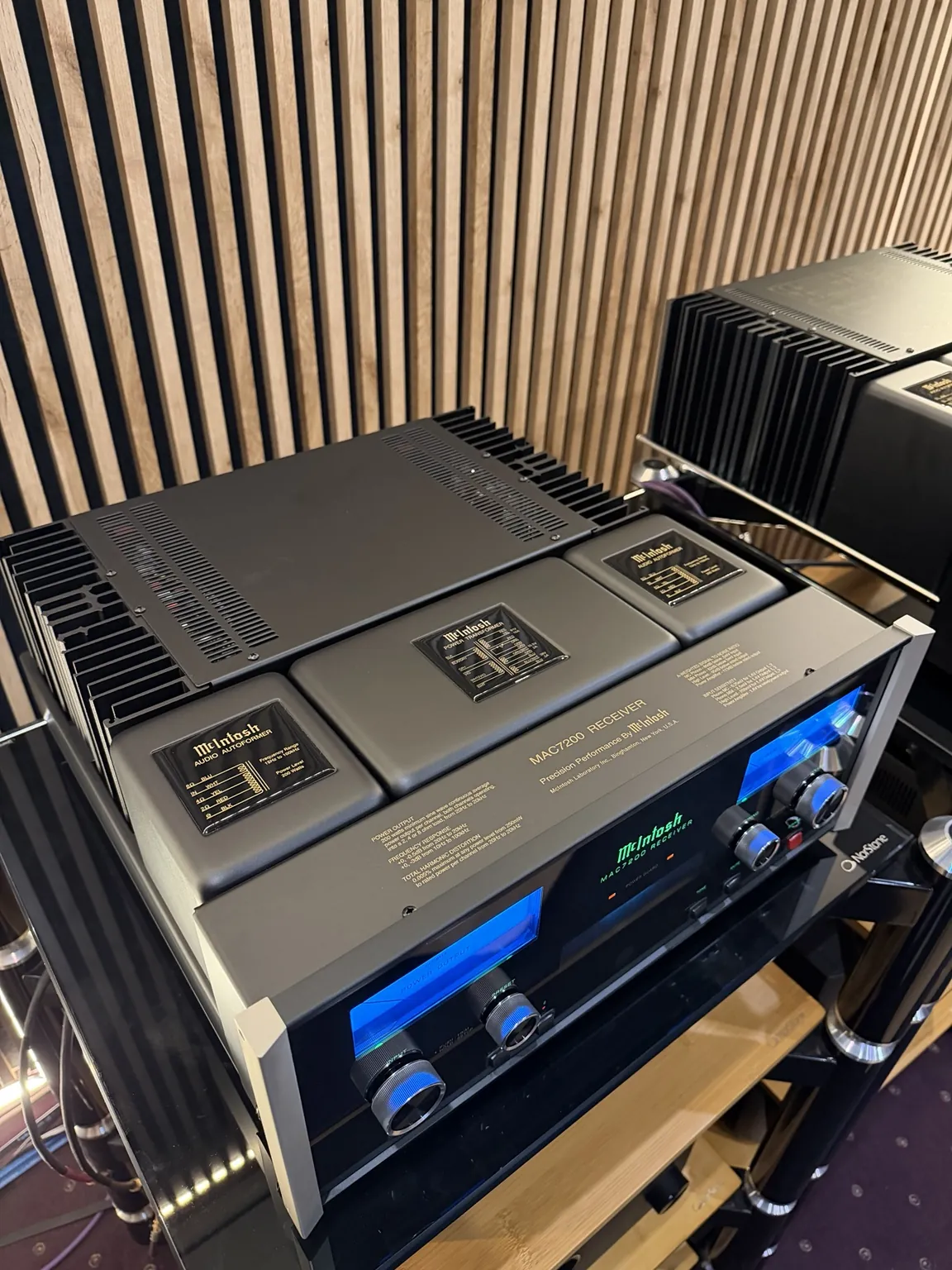 McIntosh MAC7200 Autoformery i konstrukcja wewnętrzna
