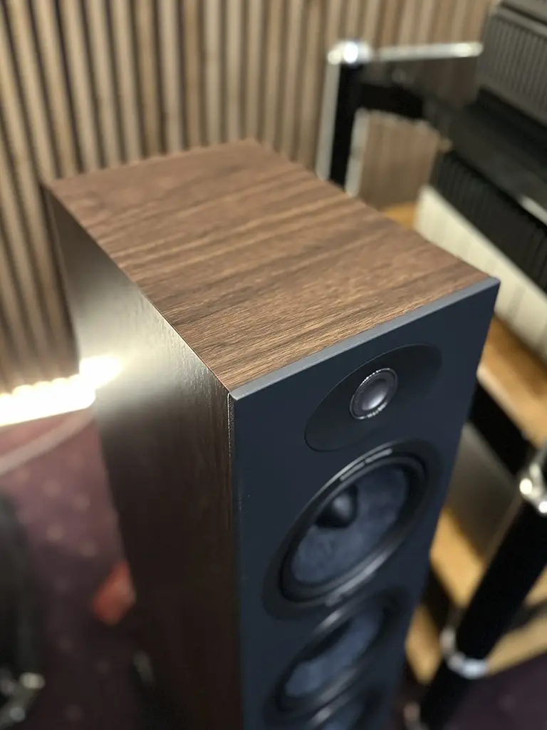 Focal Theva N3 od frontu